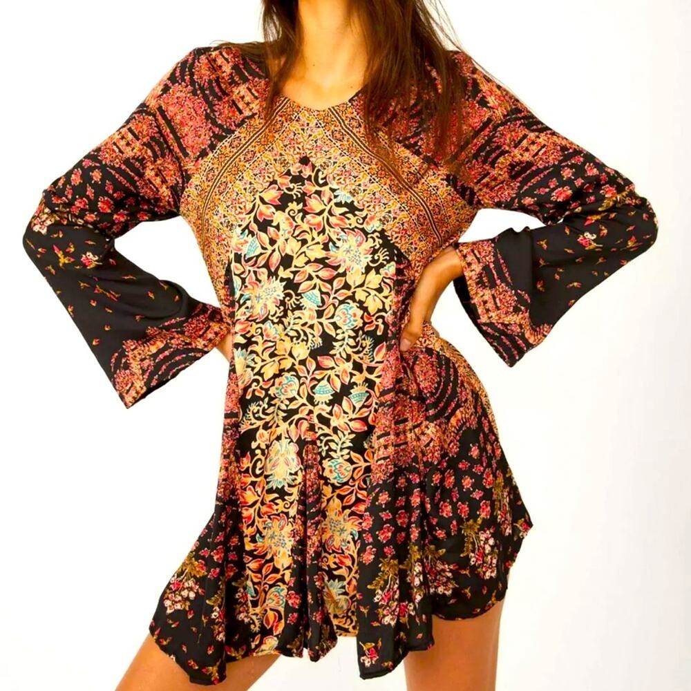 Free People Dress Stevie NWT Floral Black Printed Mini Tunic Bell Sleeves XS - Picture 4 of 8